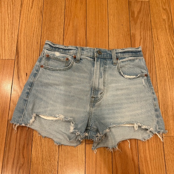 Abercrombie Mom Short High-Rise - Picture 2 of 5